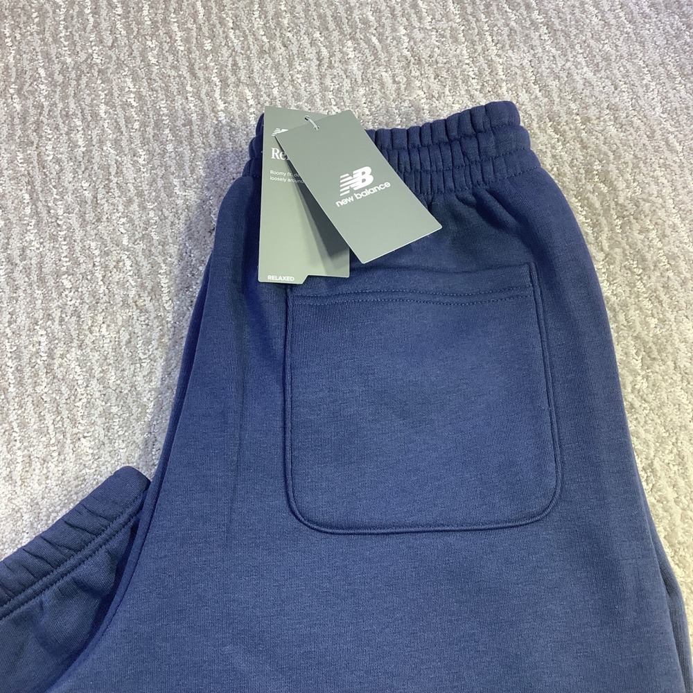 New Balance Mens Chenille Cuffed Jogger Sweatpants Navy Blue Relaxed Size S NWT